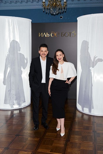 Баркели Овезов и Виктория Дайнеко