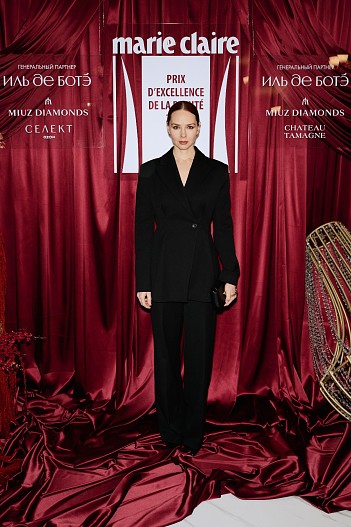 Елена Николаева