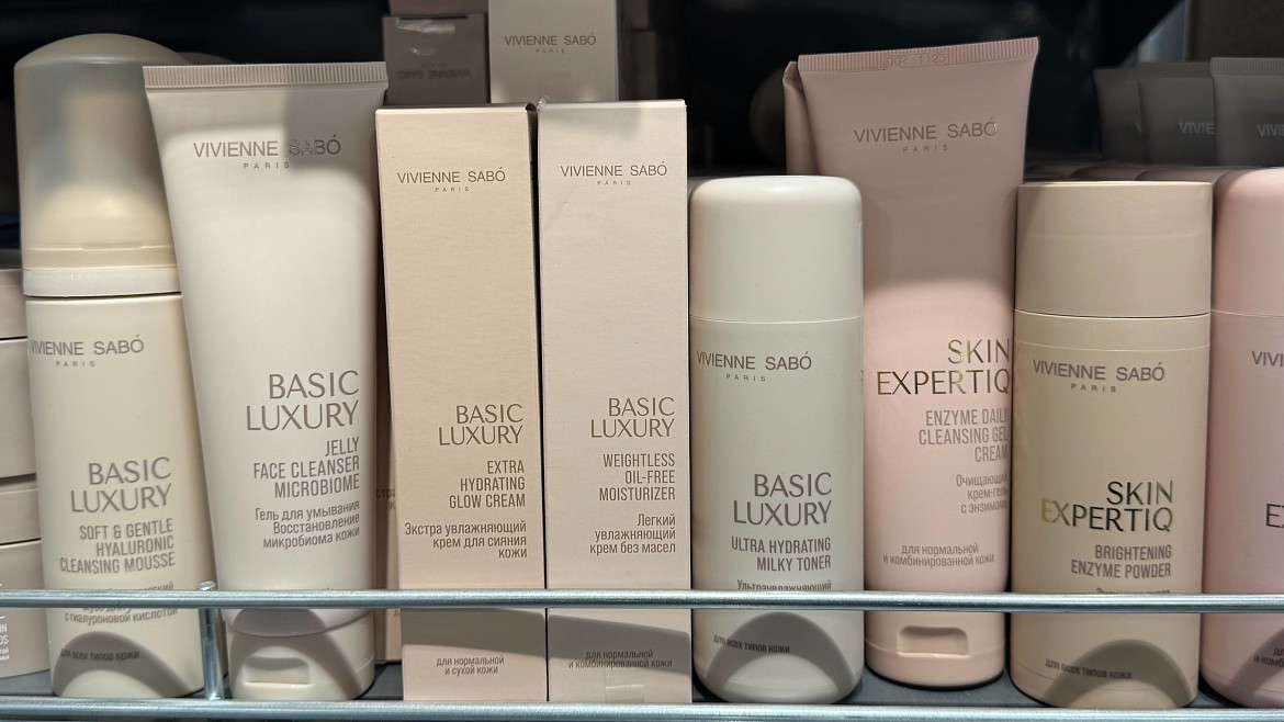 «Перекрёсток» начал продажи линейки уходовой косметики VIVIENNE SABÓ