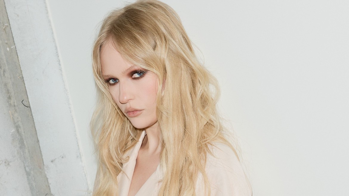 Елизавета Базыкина, Егор Крид, Маша Миногарова и Наталья Османн поддержали показ бренда RUBAN в рамках Московской недели моды