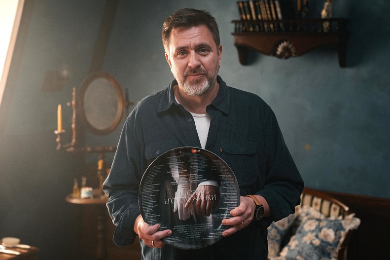 Влад Николаев