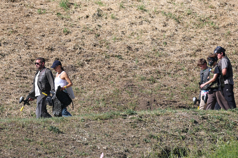 Дженнифер Гарнер и Бен Аффлек с сыном Сэмюэлем и его друзьями