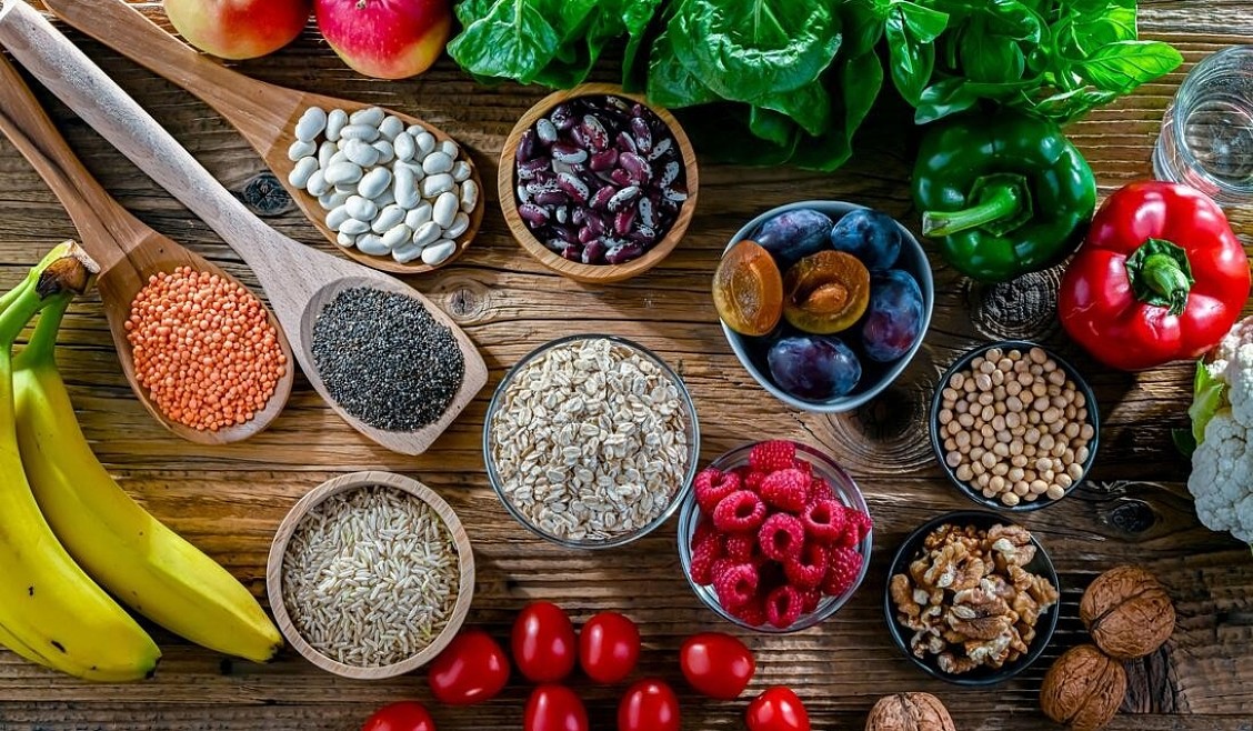 Как правильно употреблять продукты с клетчаткой: советы эксперта