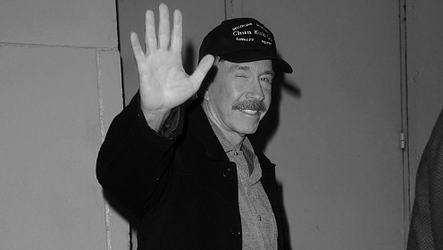 Умер Чак Норрис