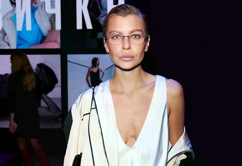 Сати Казанова, Лина Дембикова, Никита Киоссе, Катя Кабак на показе в рамках Московской недели моды