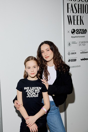 Виктория Дайнеко с дочерью Лизой