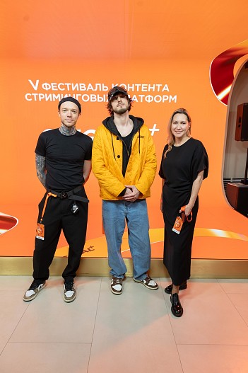 Команда сериала «Зовите Витю!»