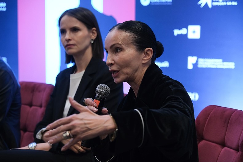 Анна Матисон, Алла Сигалова