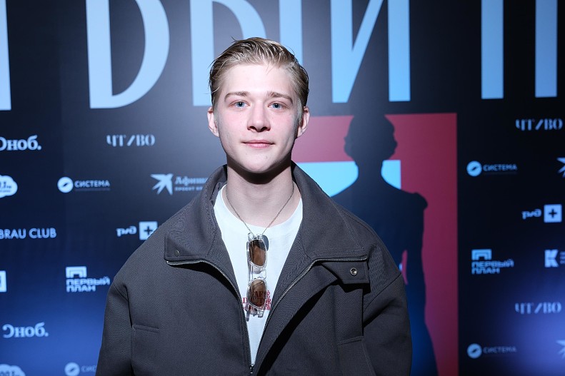 Олег Савостюк