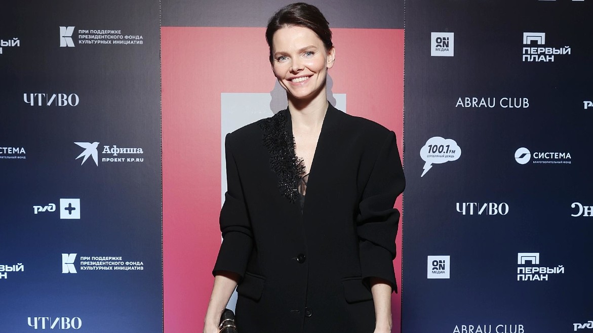 Елизавета Боярская, Мила Ершова и Святослав Рогожан, Анна Меликян и другие гости закрытия фестиваля «Первый план»