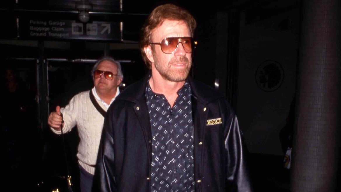 Роман на стороне и внебрачная дочь: как Чак Норрис узнал о тайном ребенке?