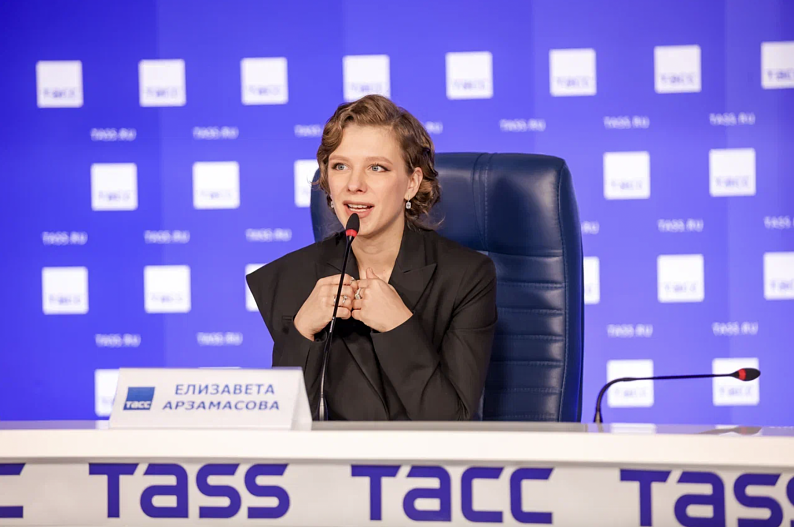 Лиза Арзамасова