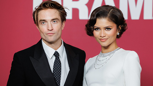 Зендея и Роберт Паттинсон презентовали комедию «Вот это драма!» в Париже