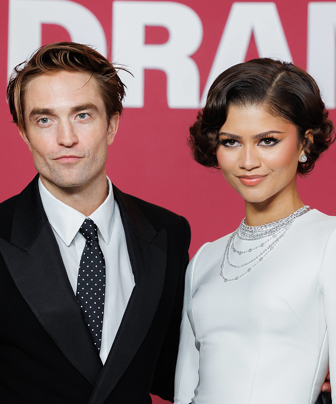 Зендея и Роберт Паттинсон презентовали комедию «Вот это драма!» в Париже