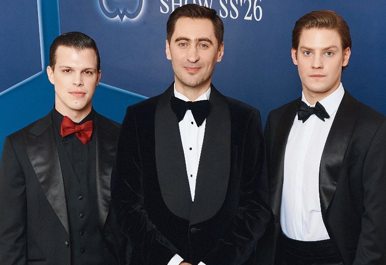 Павел Табаков, Григорий Верник и Дмитрий Чеботарёв приняли участие в модном показе