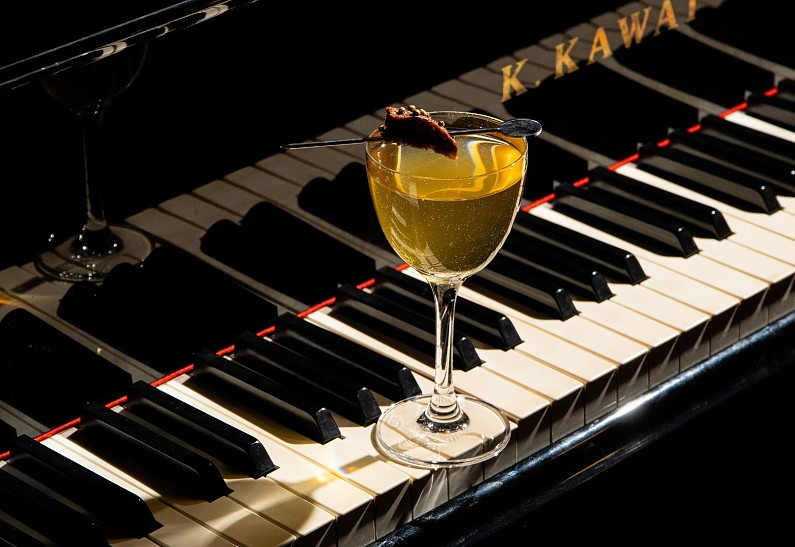 Музыка, искусство и новая коктейльная карта в баре Von Witte