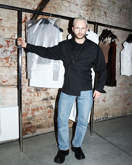 Петя Иванов