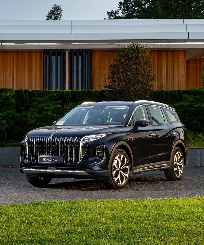 HONGQI HS7 NEW: СТАТУС БЕЗ КОМПРОМИССОВ