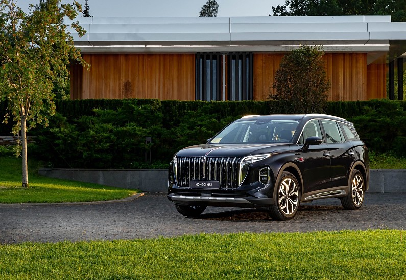 HONGQI HS7 NEW: СТАТУС БЕЗ КОМПРОМИССОВ