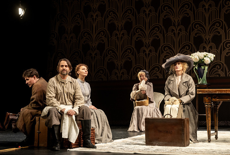 Сцена из спектакля «Чайка»