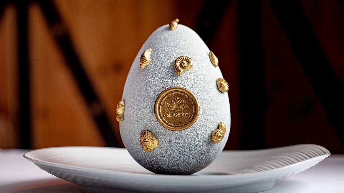 Пасхальная коллекция десертов в ресторане «Рыба Мечты»