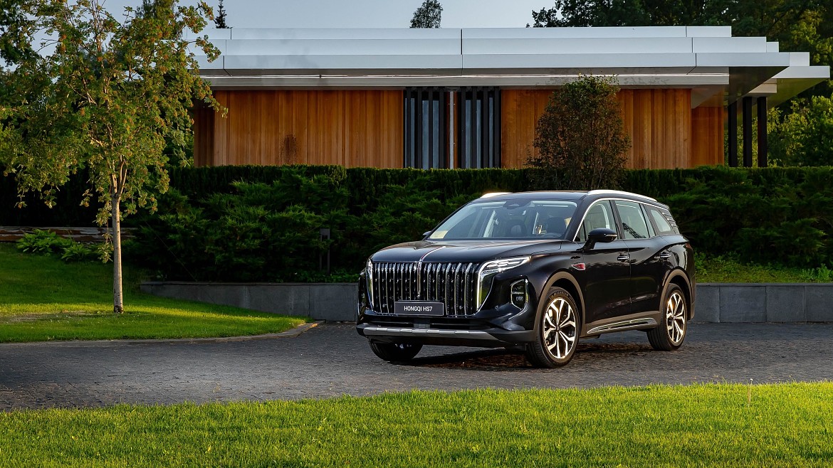 HONGQI HS7 NEW: СТАТУС БЕЗ КОМПРОМИССОВ