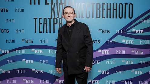 Константин Хабенский, Александр Петров, Кристина Бабушкина, Александра Ребенок и другие гости «Премии Художественного театра»