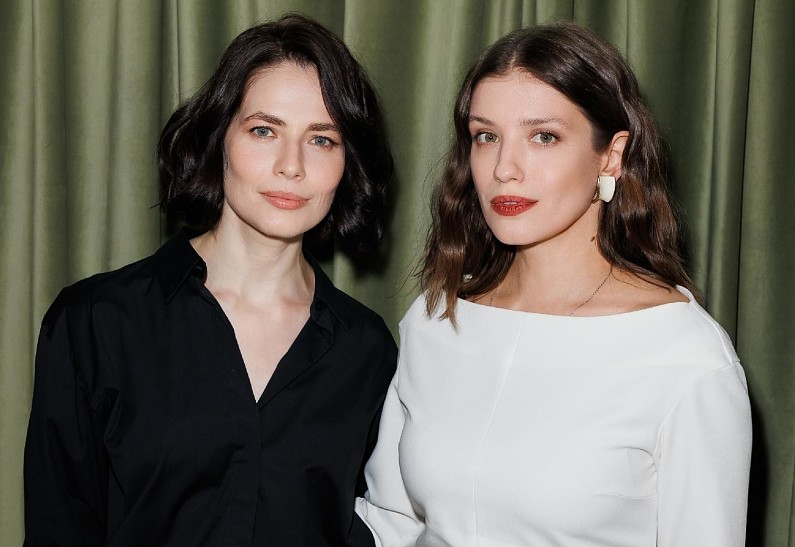 Юлия Снигирь, Максим Матвеев, Аня Чиповская, Павел Табаков и другие гости модного иммерсивного показа