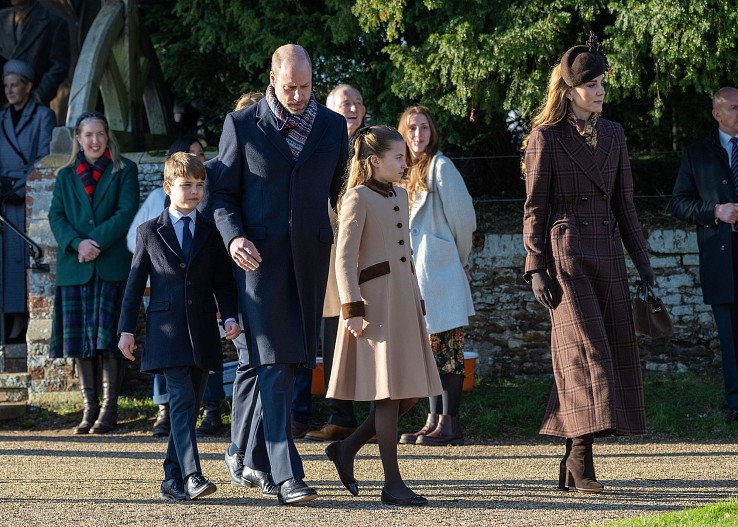 Принц Луи, принц Уильям, принцесса Шарлотта, Кейт Миддлтон