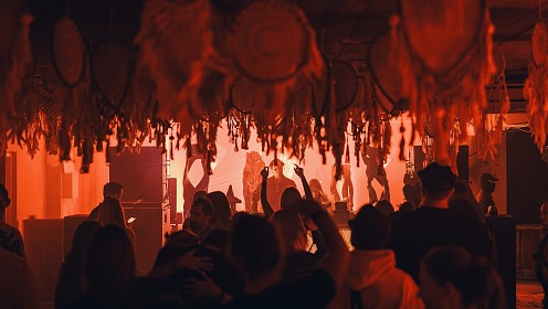 «ДРУЖБА»: 8 МАРТА В ДК ЗАВОДА «СЕРП И МОЛОТ»