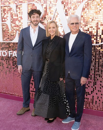 Джулиан Мюррей Стерн, Лиза Кудроу и&nbsp;Мишель Стерн