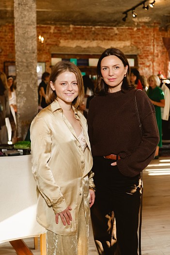 Ксения Суркова, Екатерина Молоховская