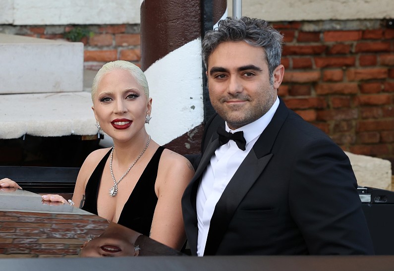 Леди Гага отпраздновала юбилей вместе со своим женихом Майклом Полански