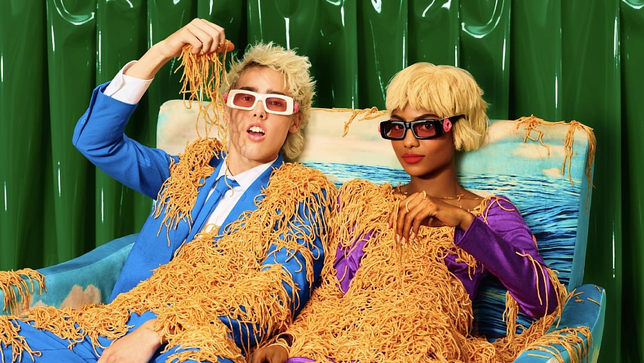 Коллаборация&nbsp;с проектом Toiletpaper