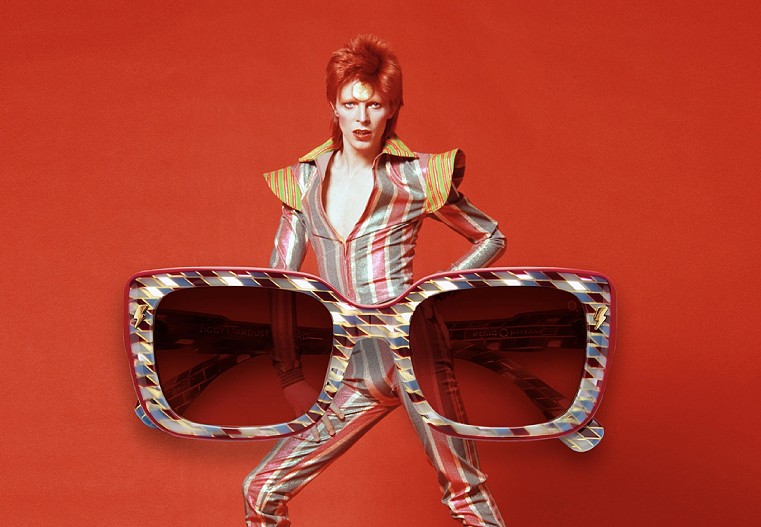 Очки, вдохновленные смелым и свободным духом знаменитого певца Дэвида Боуи