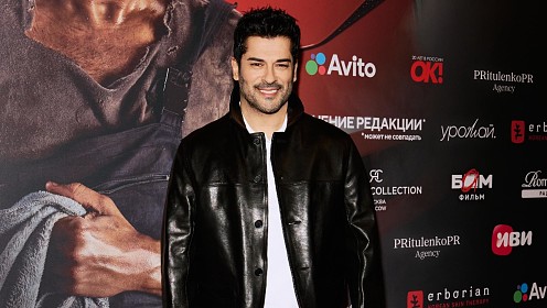 Аня Покров, Наталья Земцова, Елена Кулецкая и другие гости премьеры моноспектакля «Самая красивая девушка Стамбула» с Бураком Озчивитом