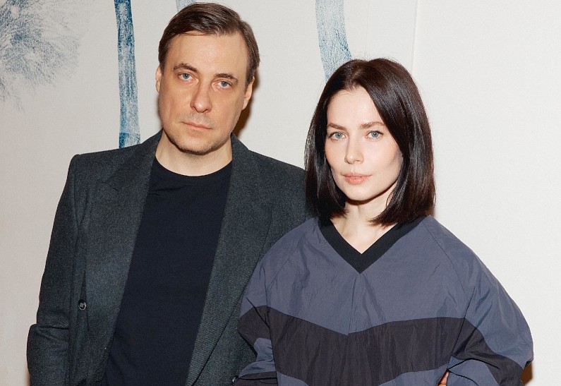 Юра Борисов, Александра Бортич, Юлия Снигирь на премьере фильма Сони Райзман «Картины дружеских связей»