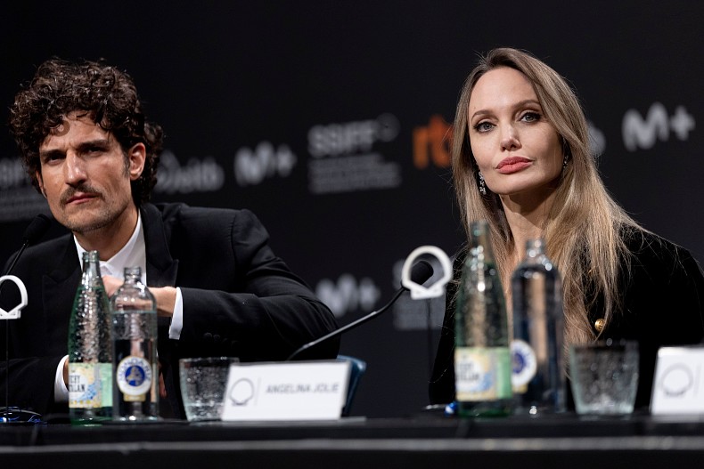 Луи Гаррель и Анджелина Джоли