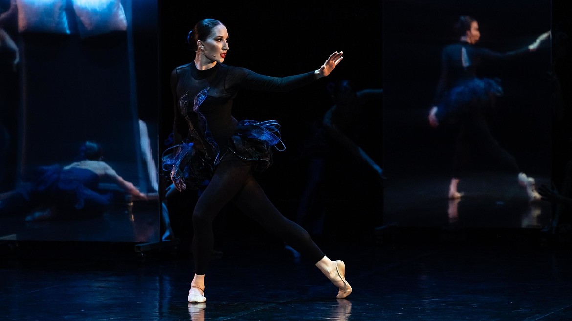 Балерина, которая говорит: спектакль «Алёна Ледях. Правда артиста» на стыке искусств представят в «Новой опере»