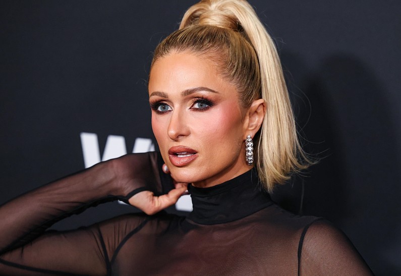 Пэрис Хилтон разделась для жаркой промо-кампании собственного бренда