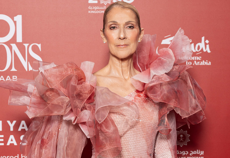 Селин Дион поделилась снимками в купальнике