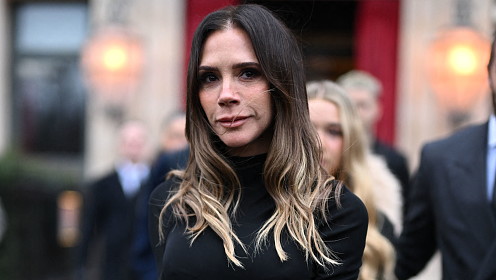 Дэвид Бекхэм с детьми поддержал жену на Неделе моды на фоне ссоры со старшим сыном