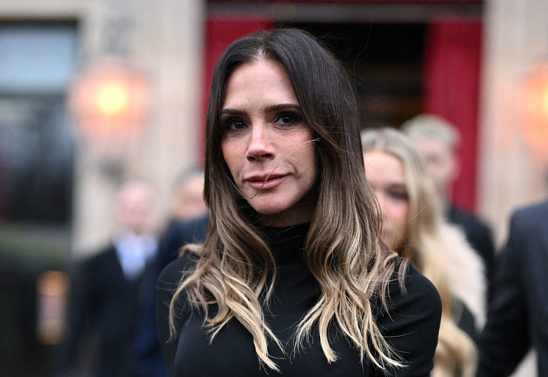 Дэвид Бекхэм с детьми поддержал жену на Неделе моды на фоне ссоры со старшим сыном