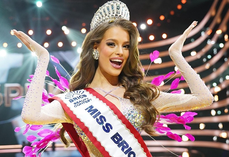 Россиянка стала победительницей конкурса Мисс БРИКС в Казани