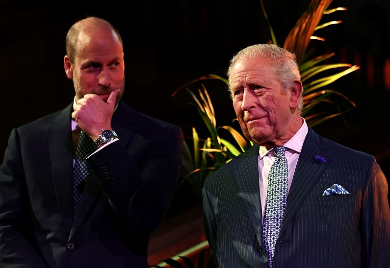 Король Карл III готовит принца Уильяма к престолу через психологическую закалку