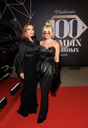 Эвелина Блёданс, Ольга Власенко