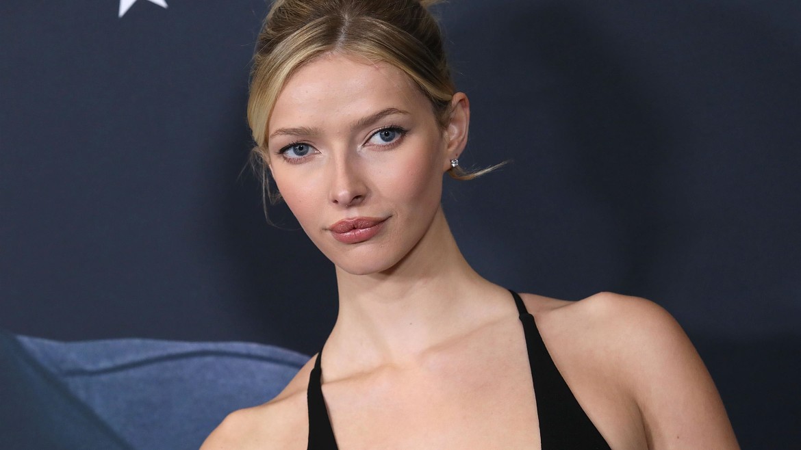 Дочь Гвинет Пелтроу и Криса Мартина дебютировала в качестве режиссера