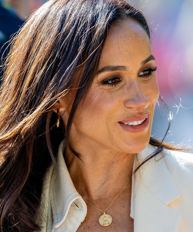 Меган Маркл готовит коллекцию одежды в стиле принцессы Дианы