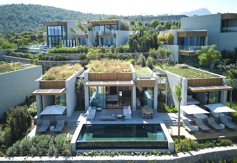 Город на море