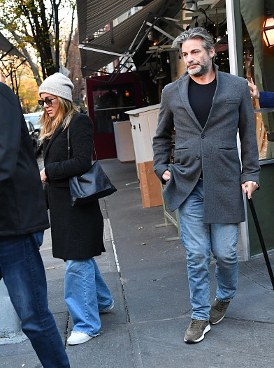 Дженнифер Энистон и&nbsp;Джим Кертис